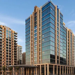 Отель Novotel Dubai Gold District, Дубай